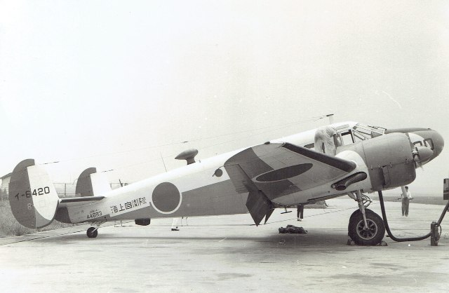 海上自衛隊のビーチクラフトJRB-4